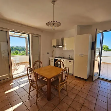 Messapia Leuca Vista Mare Apartment *